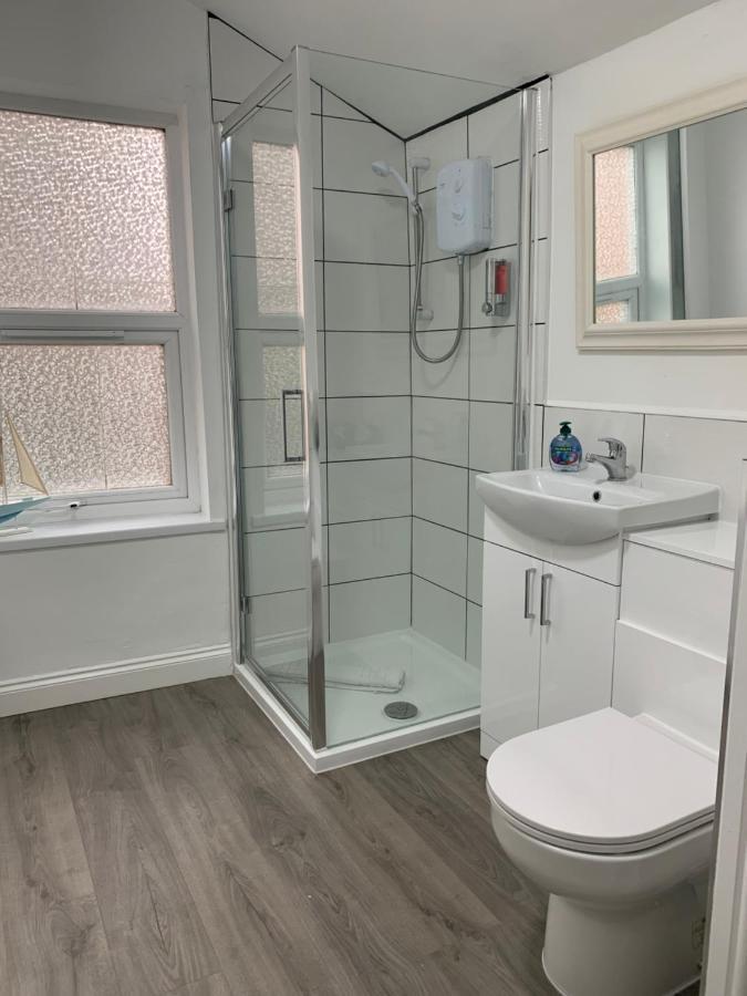 Platform Avenues Apartment 2 With Free Street Parking Kingston upon Hull Exterior photo